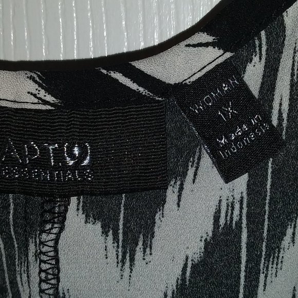 1x Apt 9 Chevron Sleeveless blouse - Picture 3 of 6